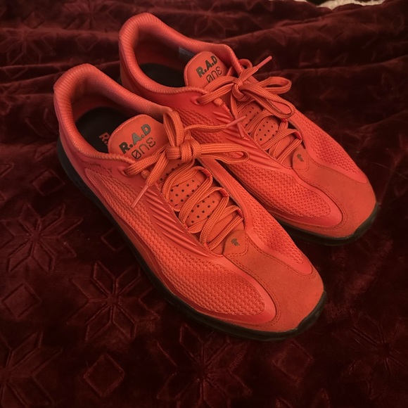RAD ONE V1 trainers - Picture 2 of 5